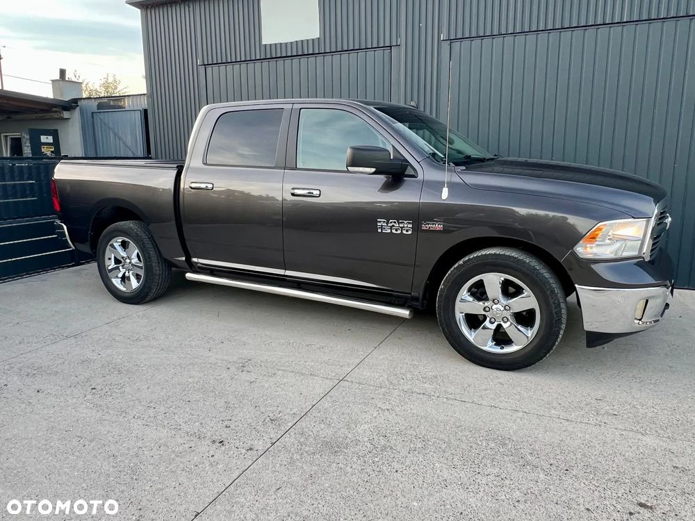 RAM 1500 - 21
