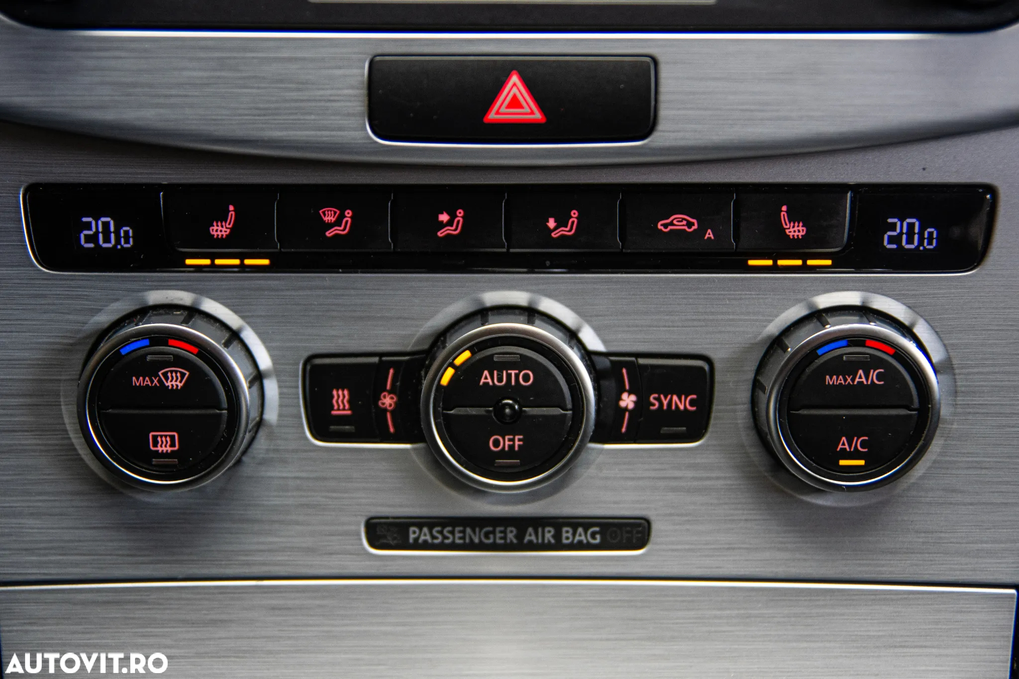 Volkswagen Passat CC 2.0 TDI DSG 4Motion BMT - 26