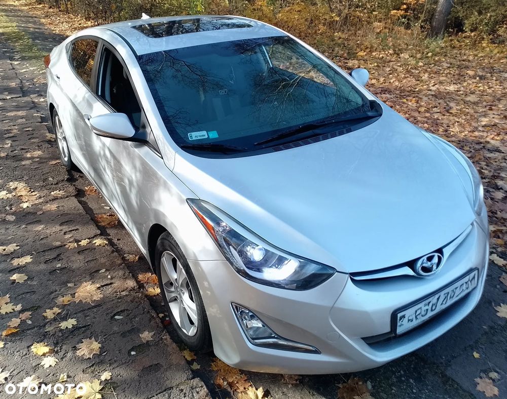 Hyundai Elantra - 6