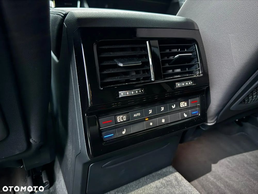 Volkswagen Touareg 3.0 V6 TDI 4Motion R-Line - 21