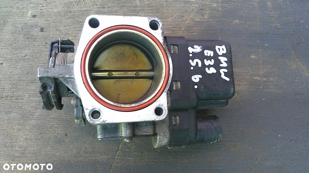 BMW E39 2.0  M52B20 PRZEPUSTNICA 13541433414 - 1