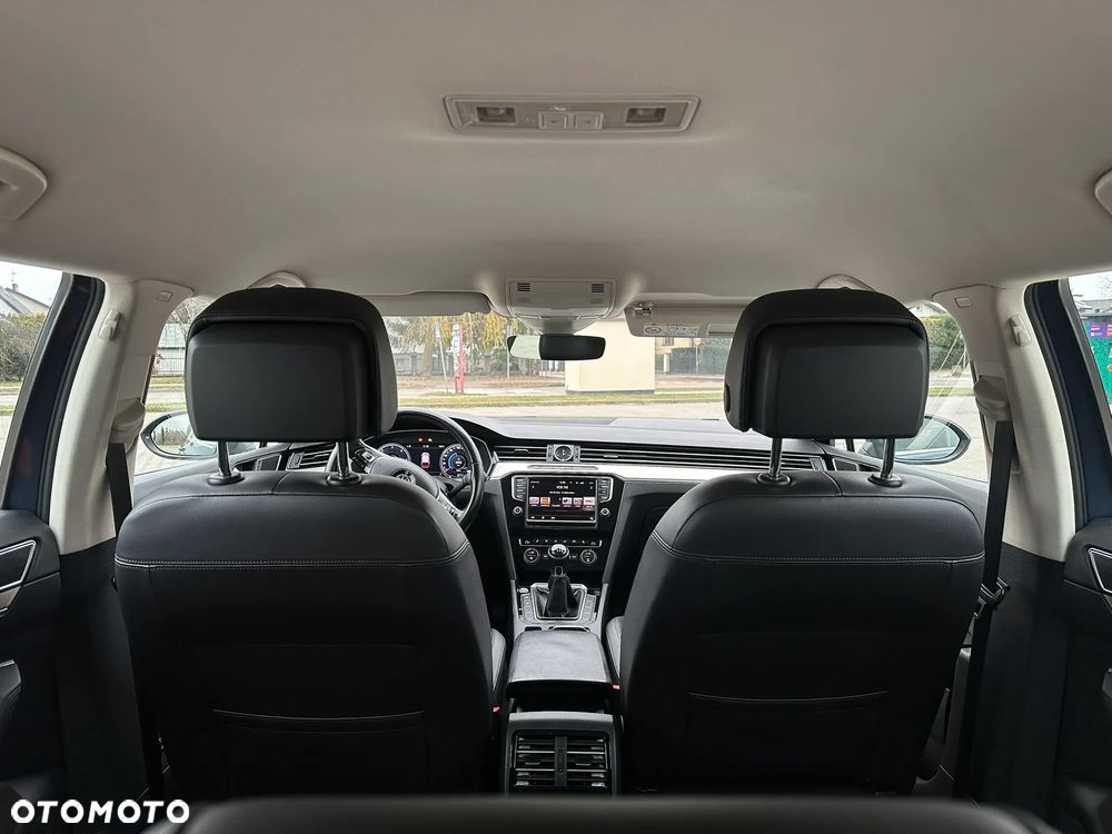 Volkswagen Passat 2.0 TDI BMT Highline - 19