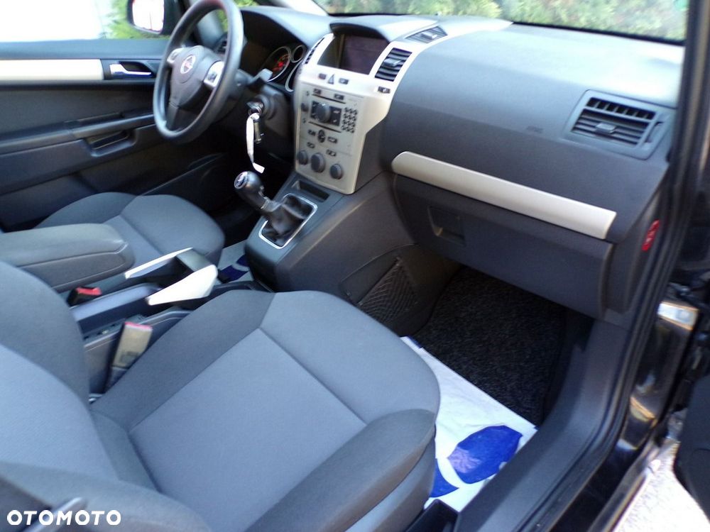 Opel Zafira - 18
