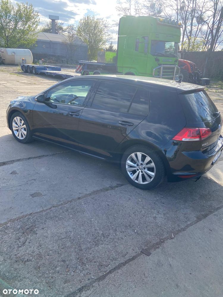 Volkswagen Golf - 3