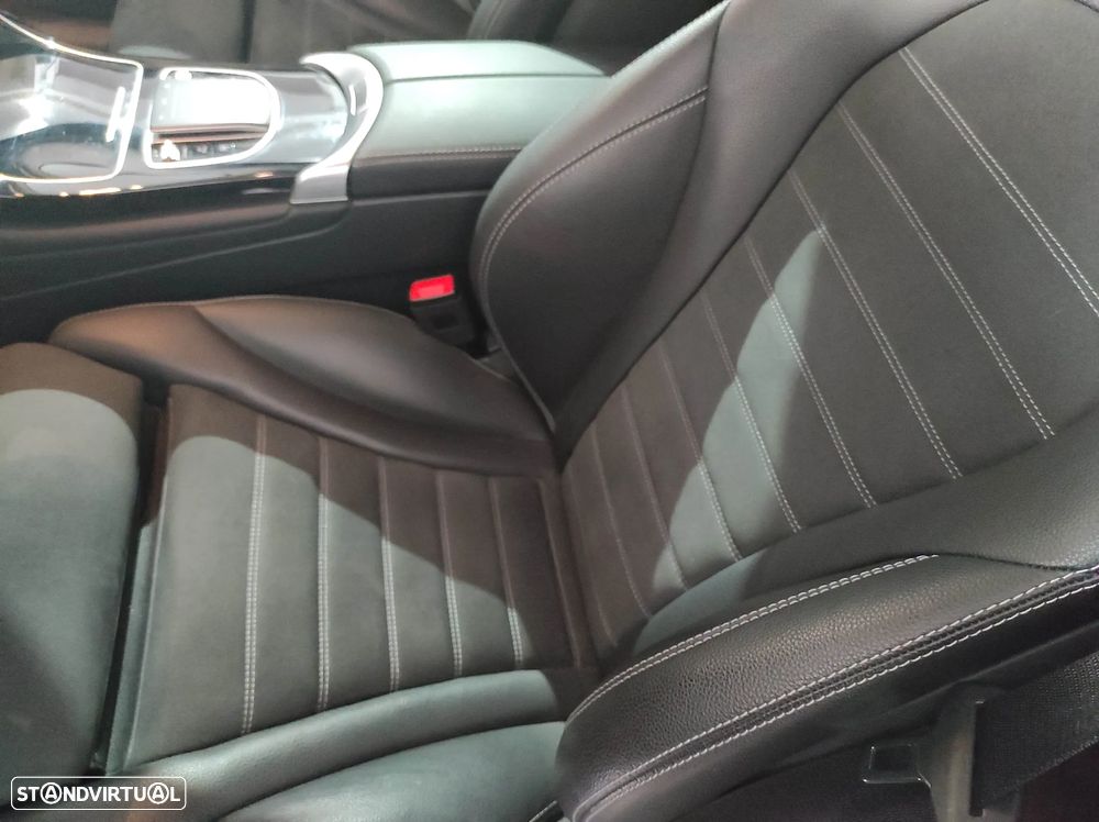 Mercedes-Benz GLC 300 de 4Matic 9G-TRONIC AMG Line - 38