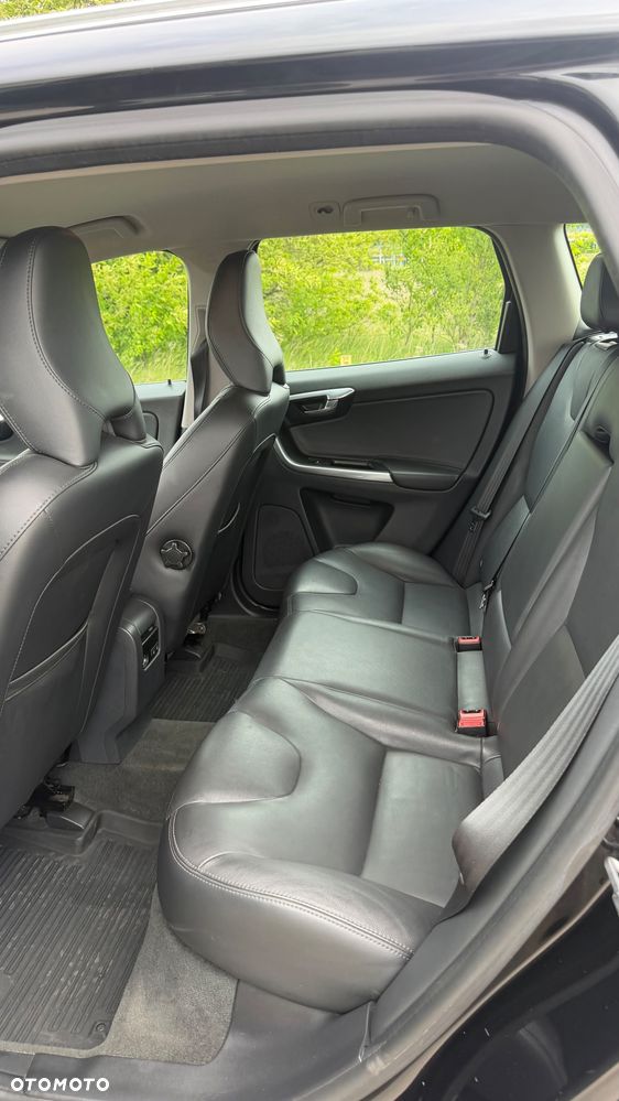 Volvo XC 60 D5 AWD Summum - 8