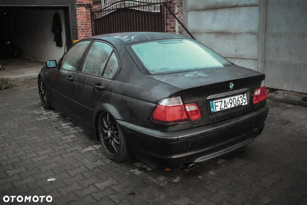 BMW Seria 3 325i - 6