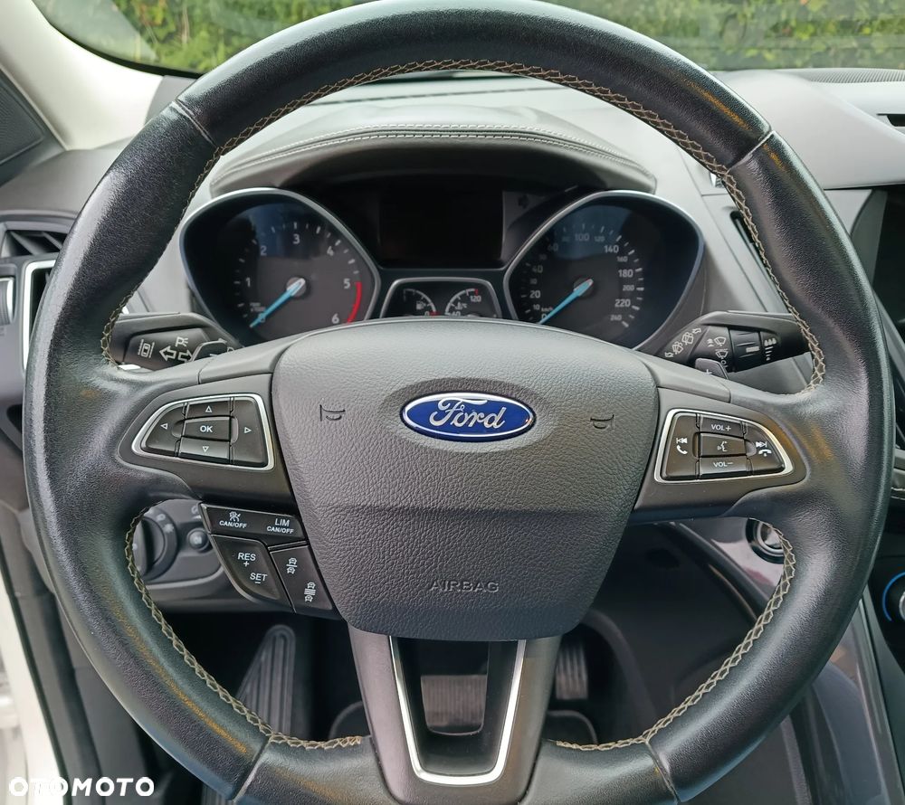 Ford Kuga - 23