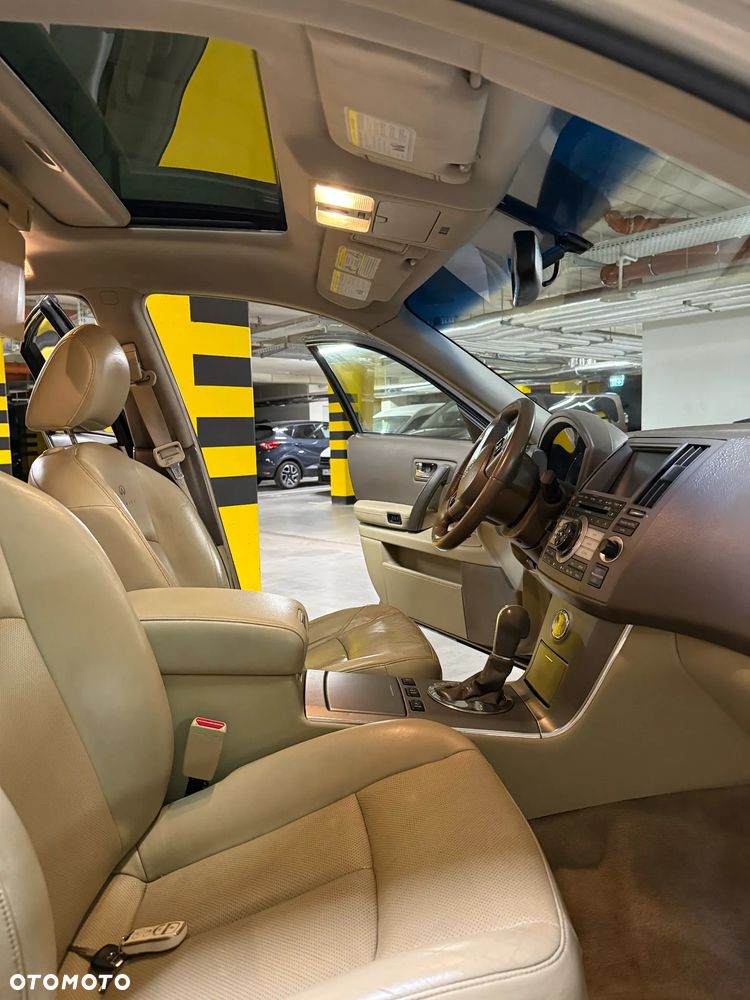 Infiniti FX - 10