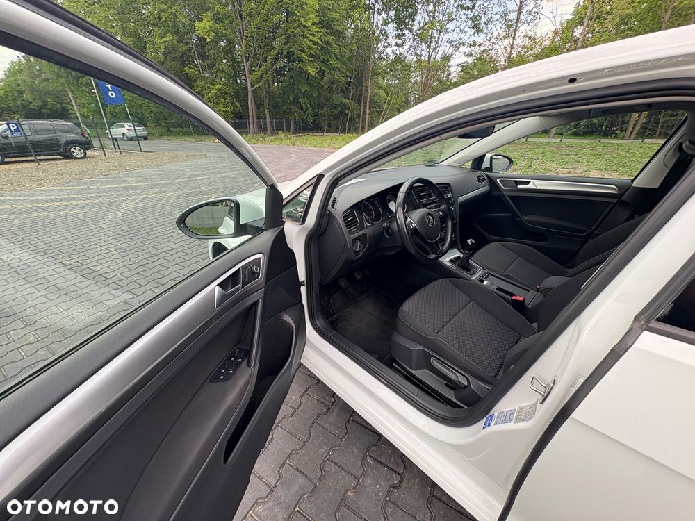 Volkswagen Golf 1.0 TSI Comfortline - 23