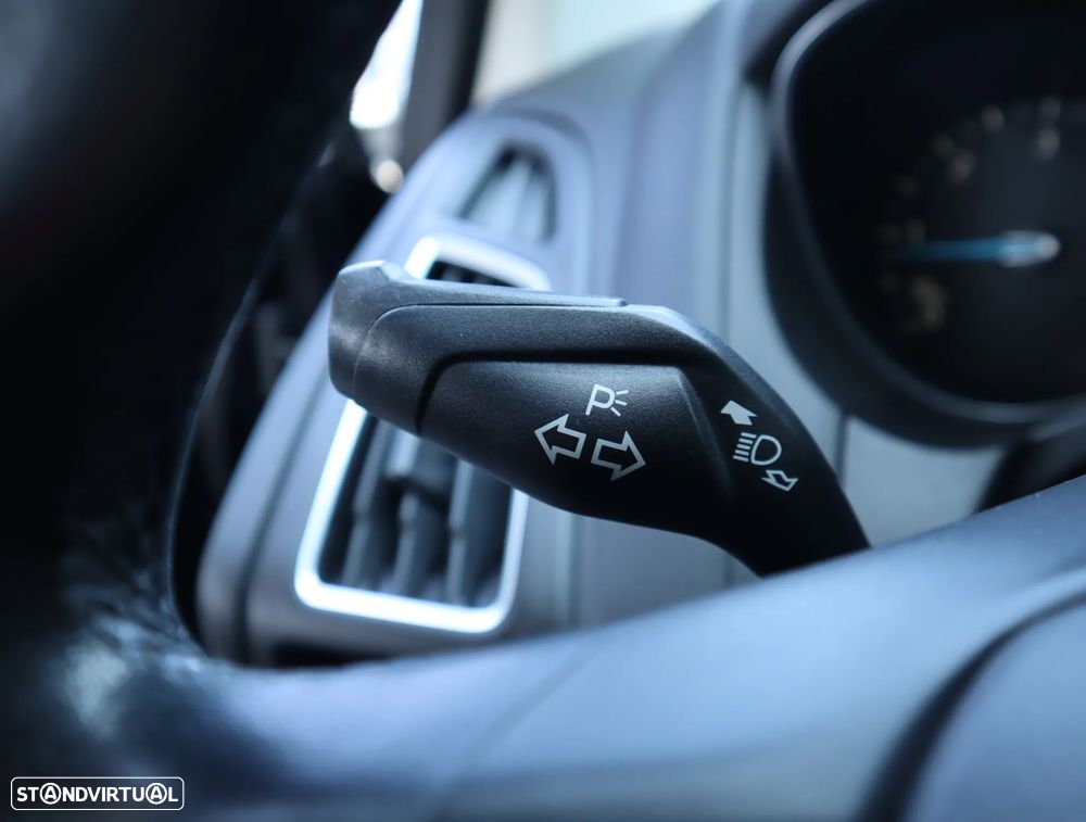 Ford Focus 1.5 TDCi Titanium - 34