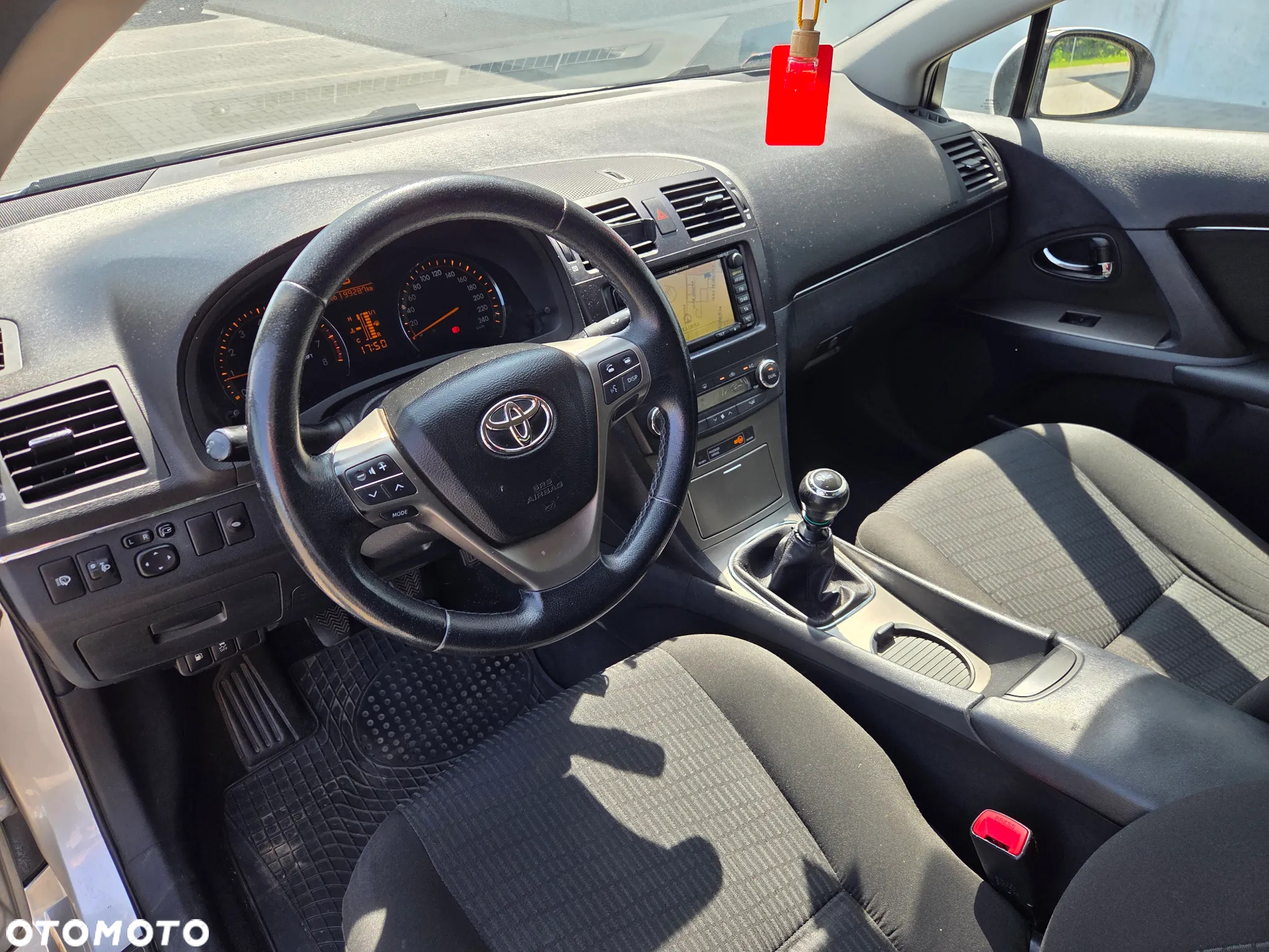 Toyota Avensis 1.8 Sol plus NAVI - 6