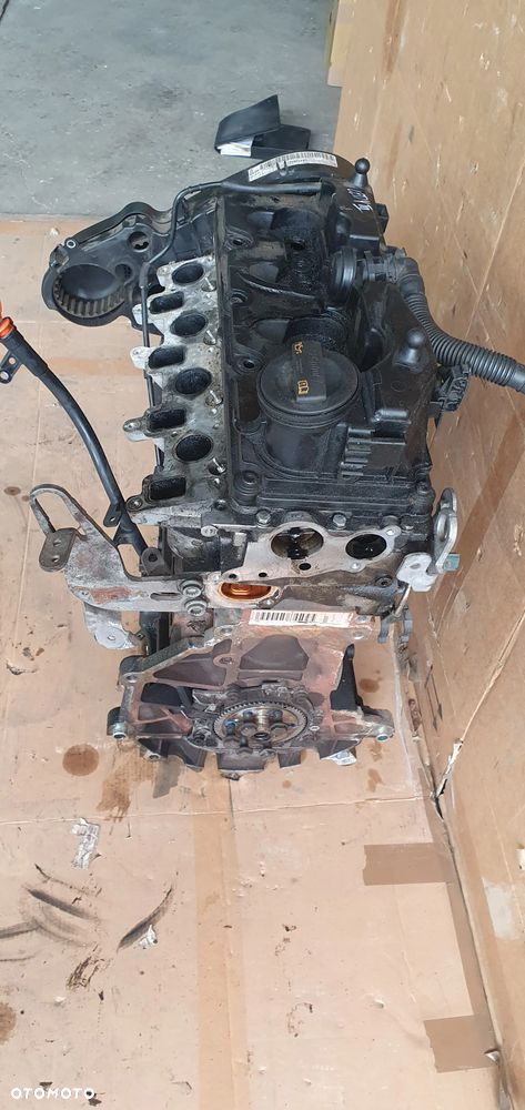 Silnik słupek blok silnika VW Caddy III 1.6 TDI CAYT - 5