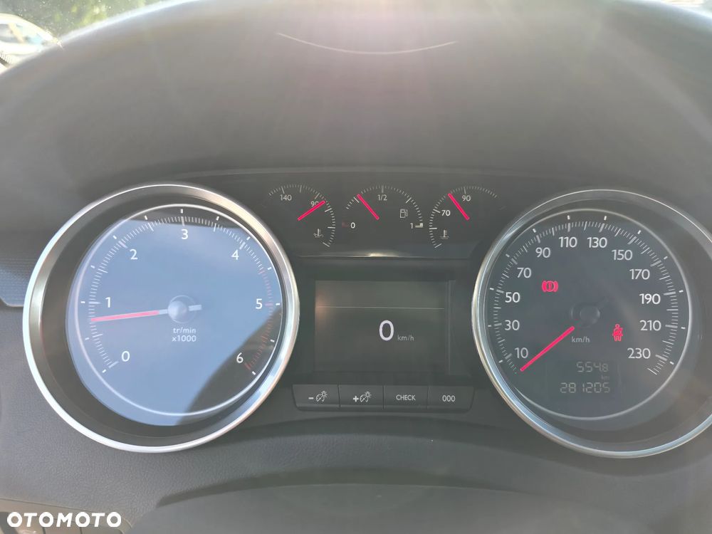 Peugeot 508 SW HDi 160 Allure - 17