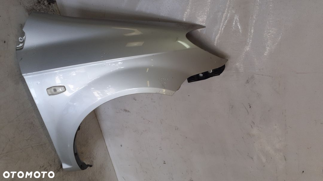 * BŁOTNIK PRZÓD PRZEDNI PRAWY DO HYUNDAI GETZ LIFT CS SREBRNY - 2