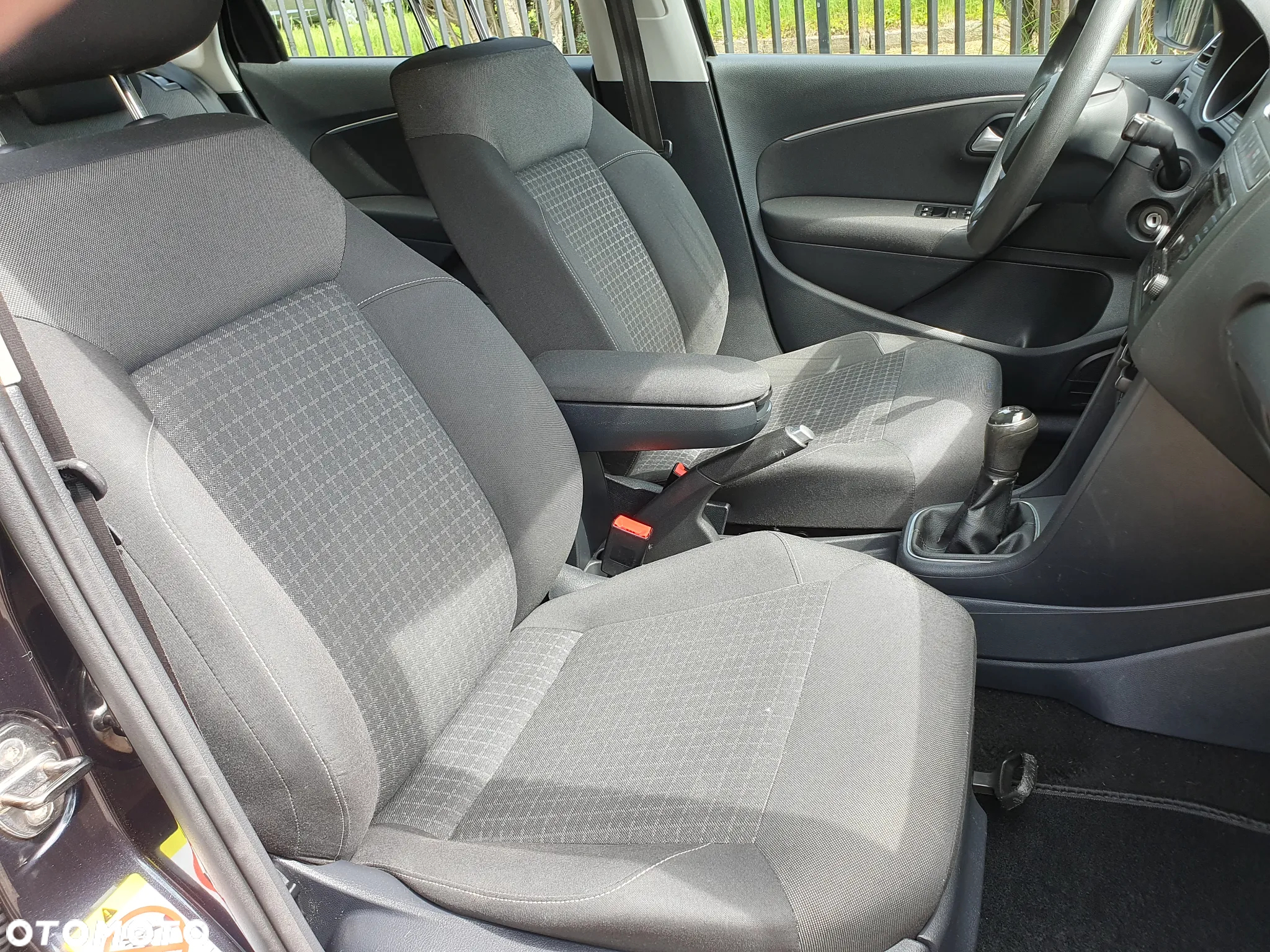 Volkswagen Polo 1.0 (Blue Motion Technology) Comfortline - 18