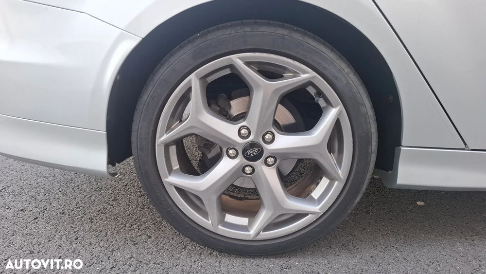 Ford Focus - 19