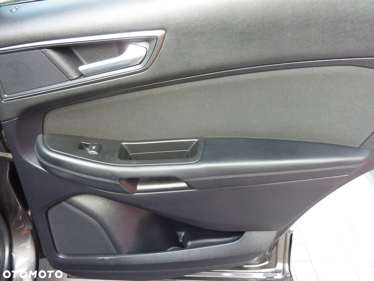 Ford Edge - 32