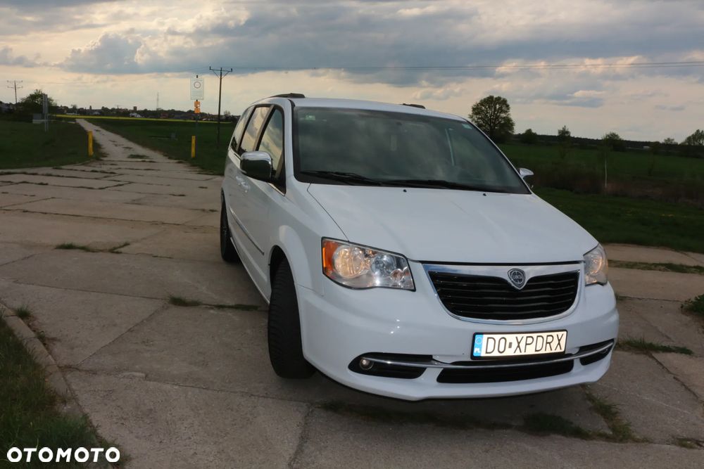 Lancia Voyager 2.8CRD S - 2