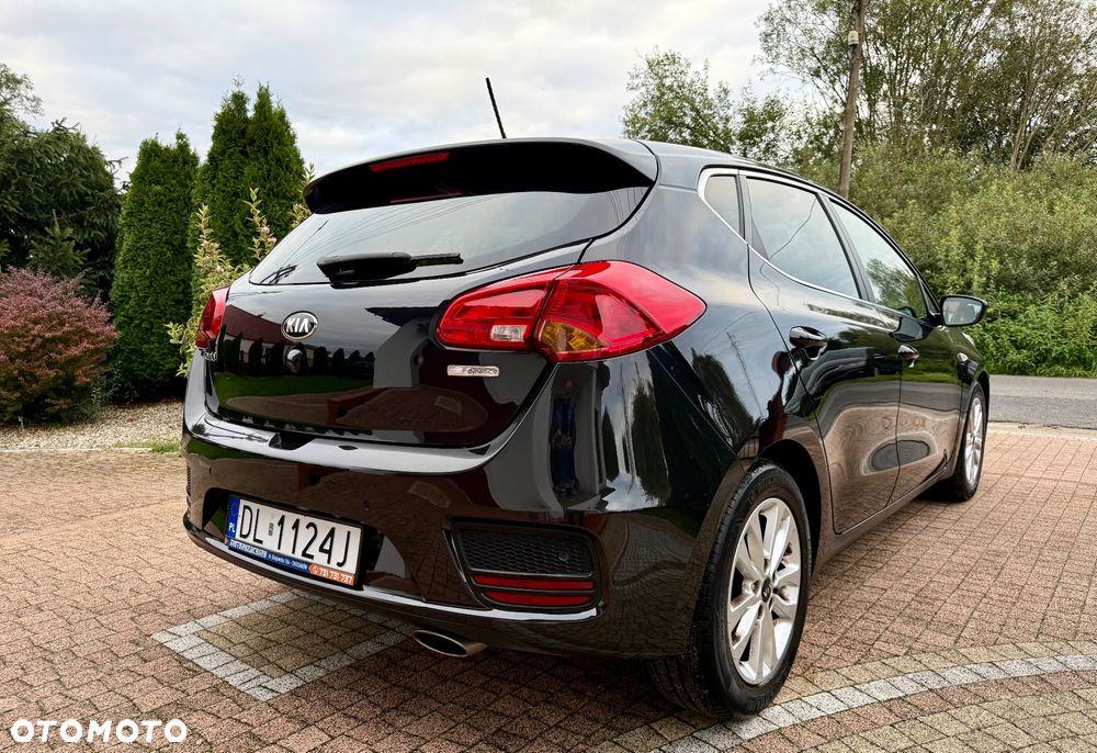 Kia Ceed Cee'd 1.6 GDI L Business Line - 11