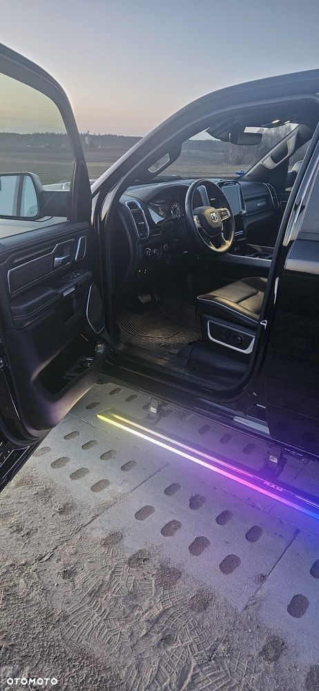 Dodge RAM 5.7 4x4 - 12