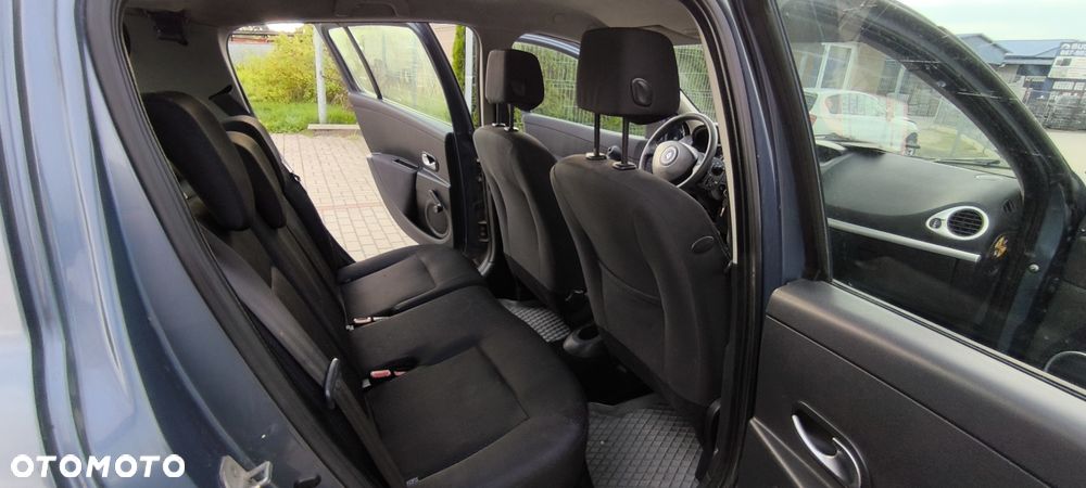 Renault Clio - 6