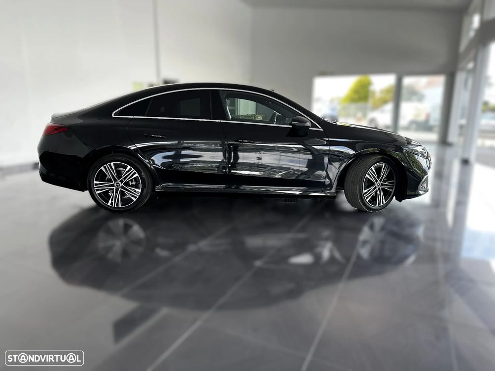 Mercedes-Benz CLA 180 Standard - 2