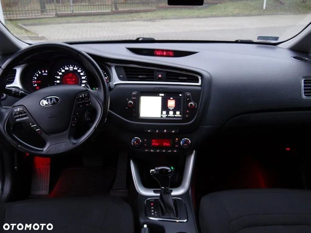 Kia Ceed 1.6 CRDi L Business Line DCT - 10