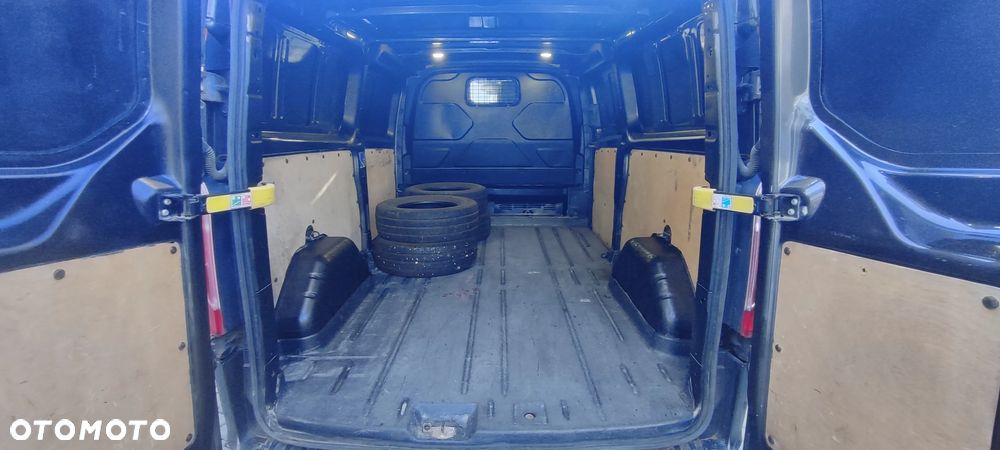 Ford Transit Custom - 12