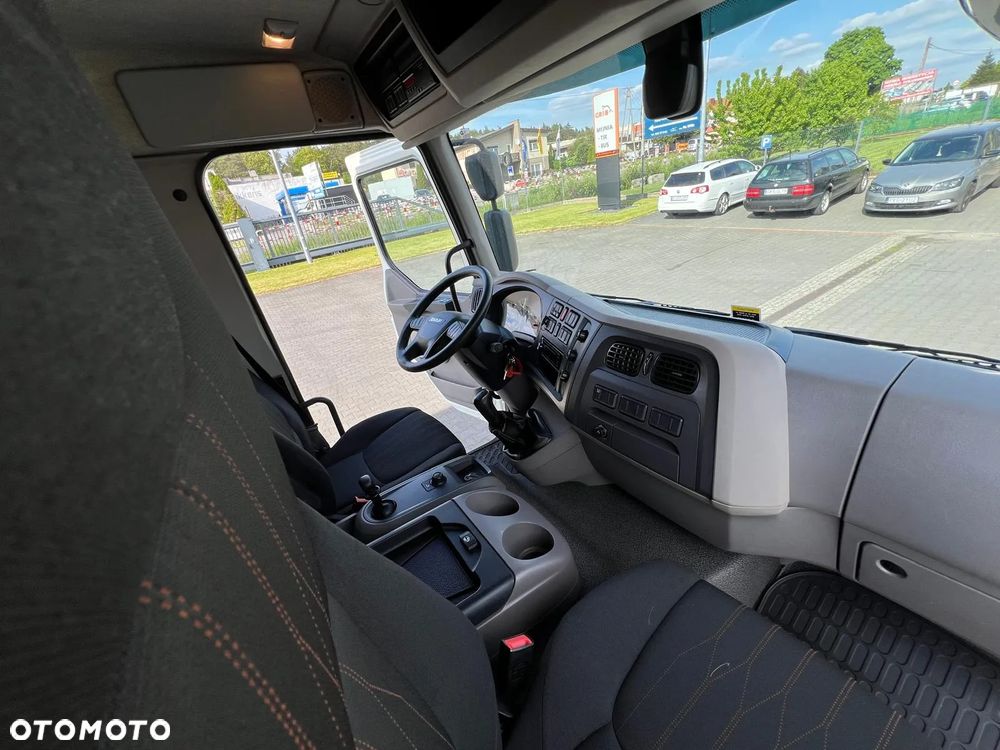 DAF LF 210 12.210 KONTENER+WINDA - 19