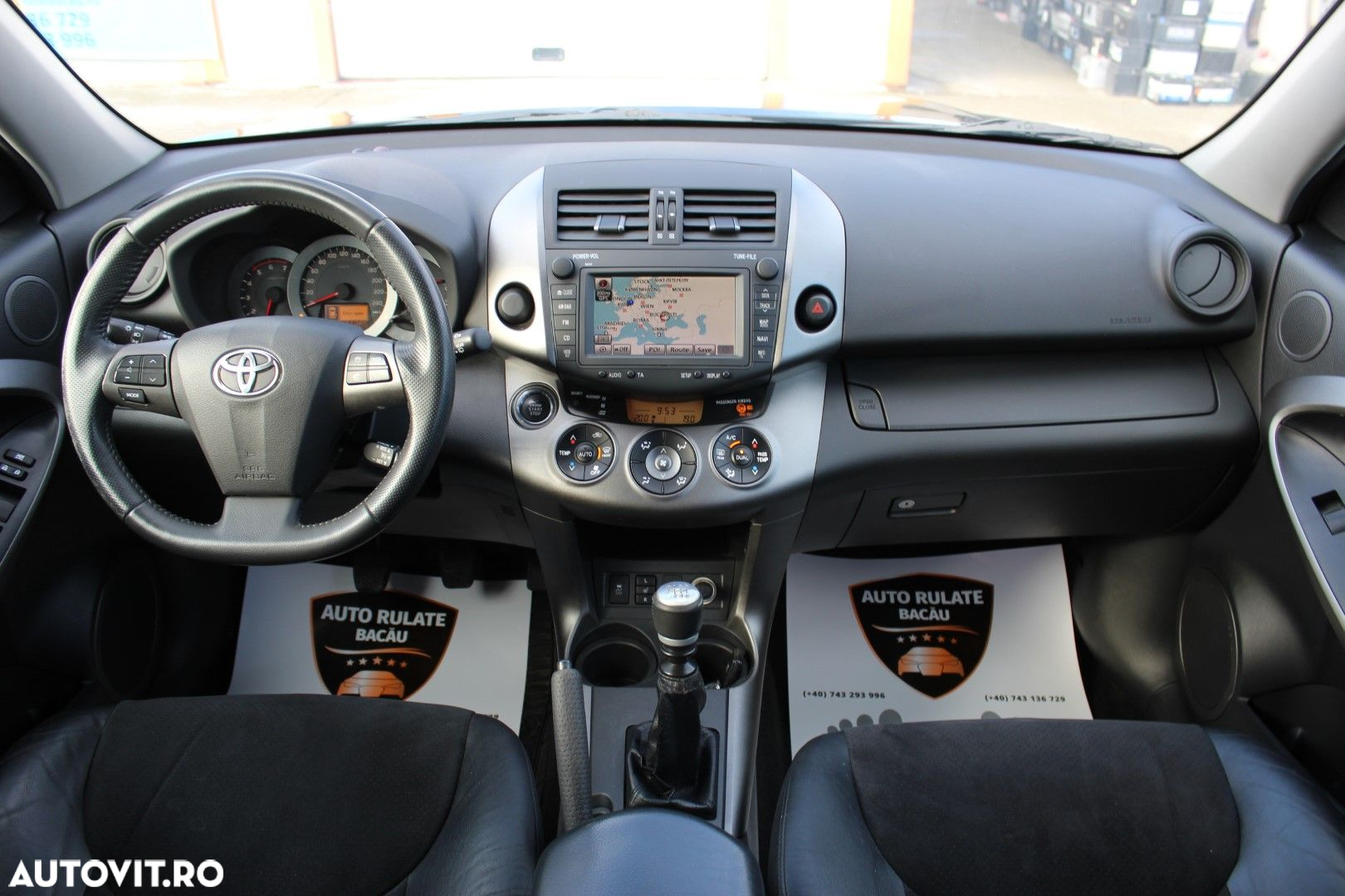 Toyota RAV4 - 8