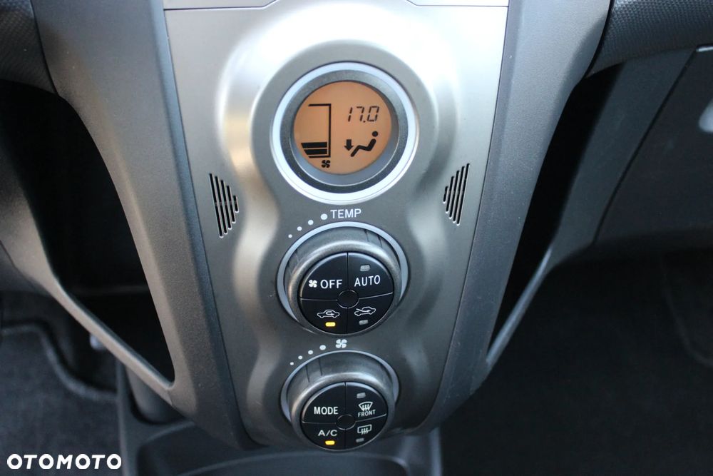 Toyota Yaris 1.33 VVT-i Executive - 34