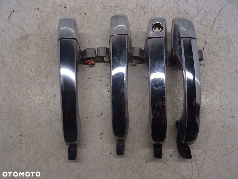 CHRYSLER 300C 04-10 KLAMKA ZEWNĘTRZNA PRAWY LEWY PRZÓD