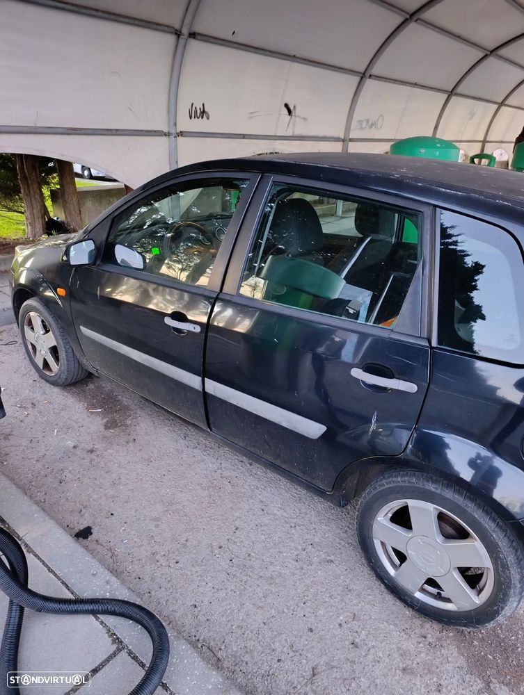 Ford Fiesta 1.4 TDCI Ghia - 5