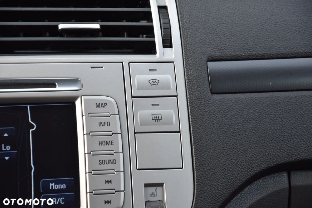 Ford Kuga 2.0 TDCi 4x4 Titanium - 28