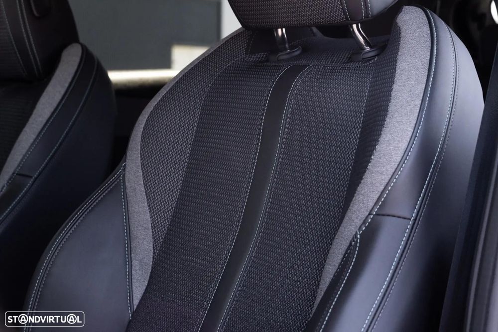 Peugeot 308 1.2 PureTech Allure - 29