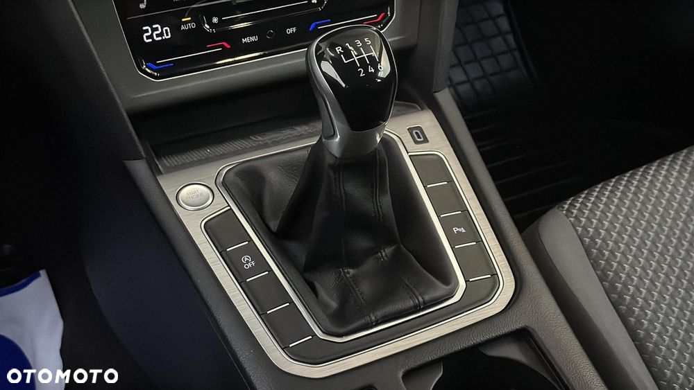 Volkswagen Passat 2.0 TDI EVO Essence - 17