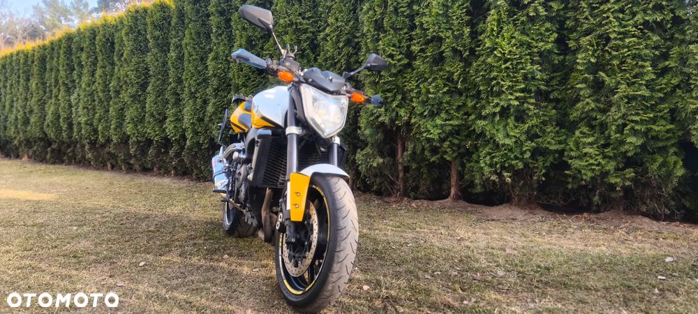 Yamaha FZ - 2