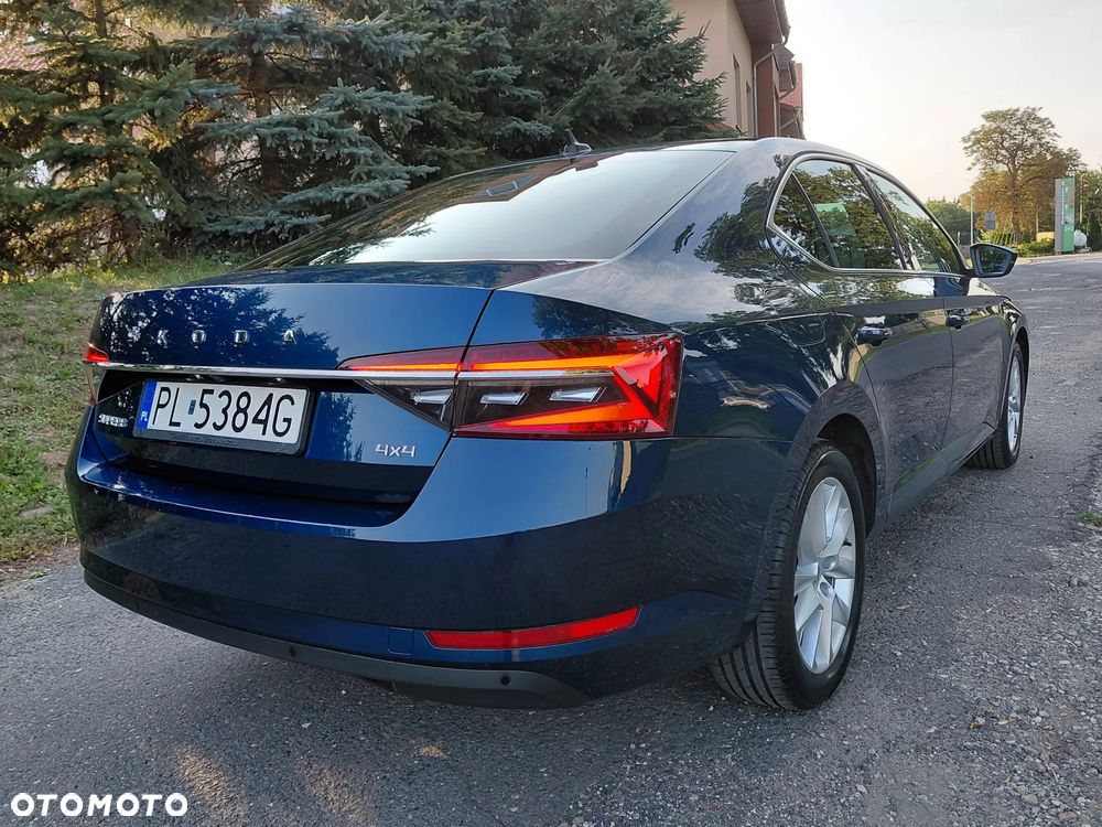 Skoda Superb 2.0 TDI SCR 4x4 Style DSG - 3