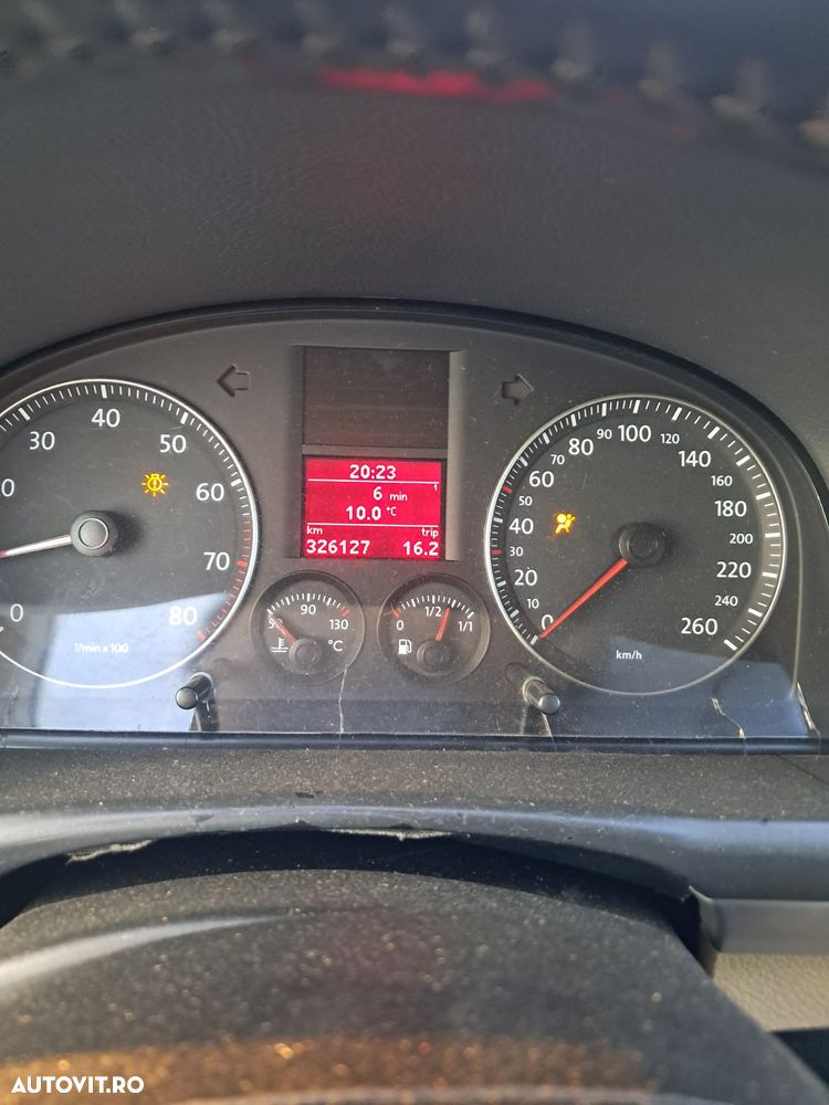 Volkswagen Touran - 14