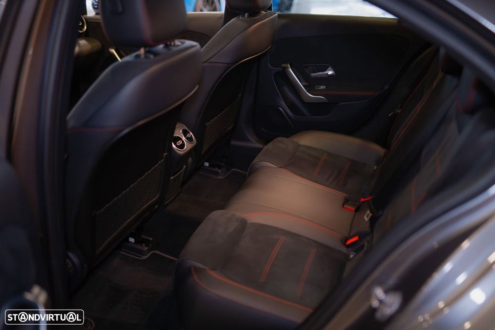 Mercedes-Benz A 180 Limousine d AMG Line Aut. - 27