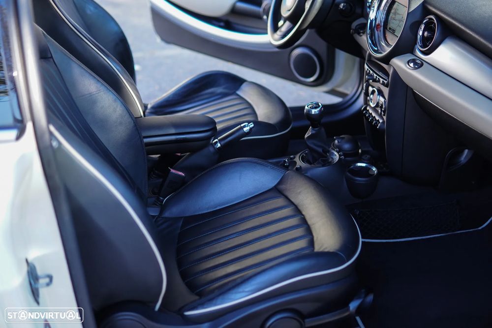 MINI Clubman Cooper D - 37