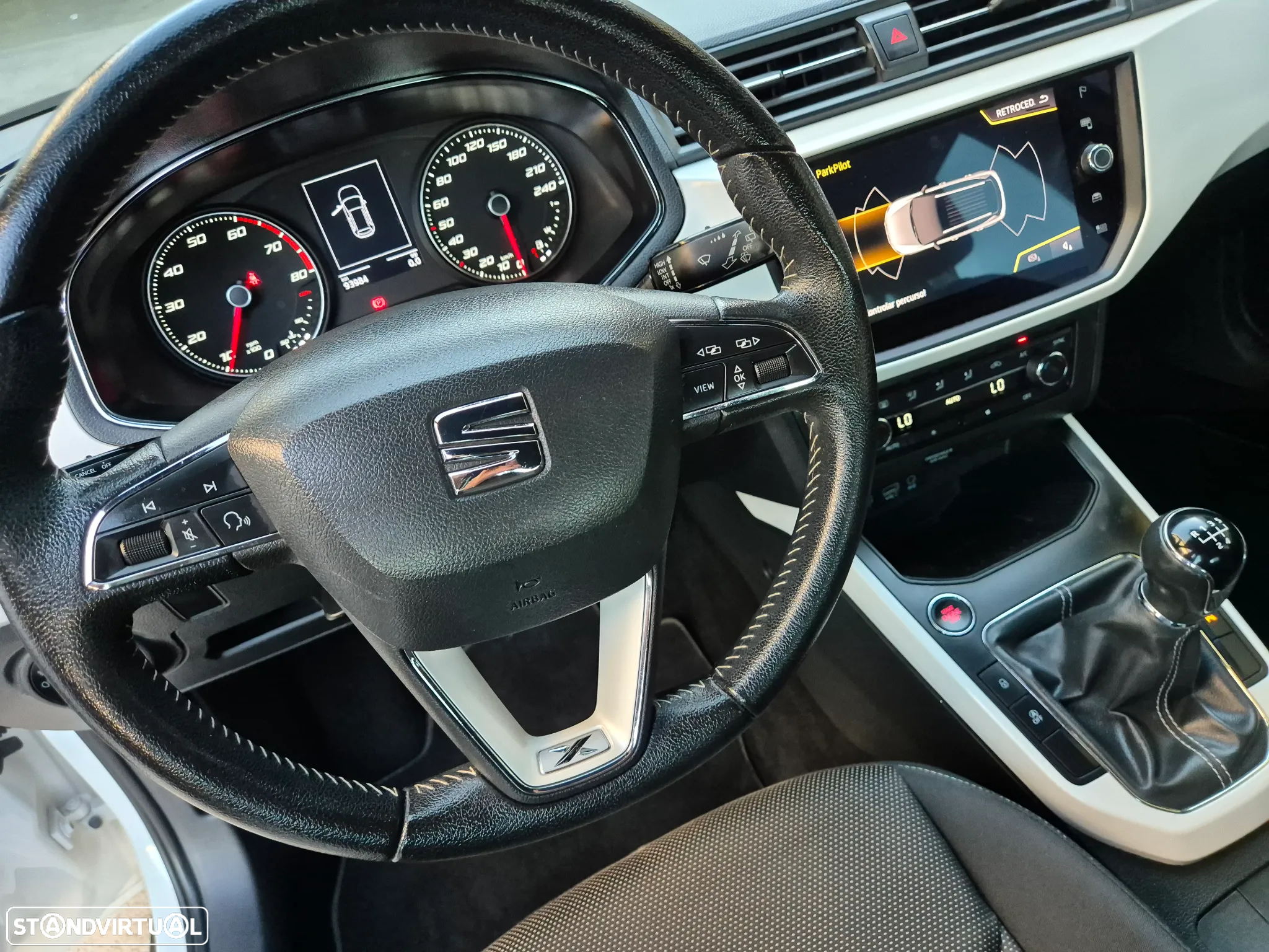 SEAT Arona 1.0 TSI Xcellence - 37