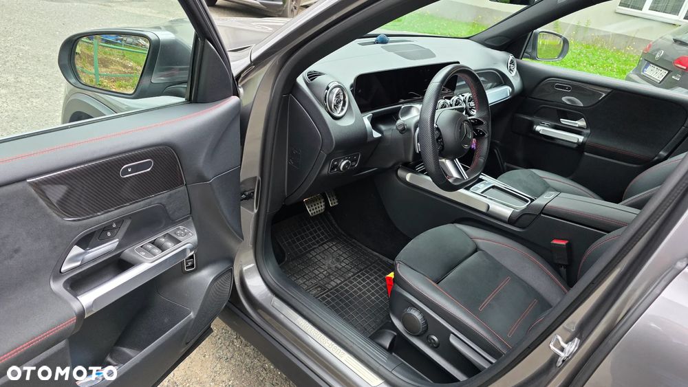 Mercedes-Benz GLB 200 mHEV AMG Line 7G-DCT - 9