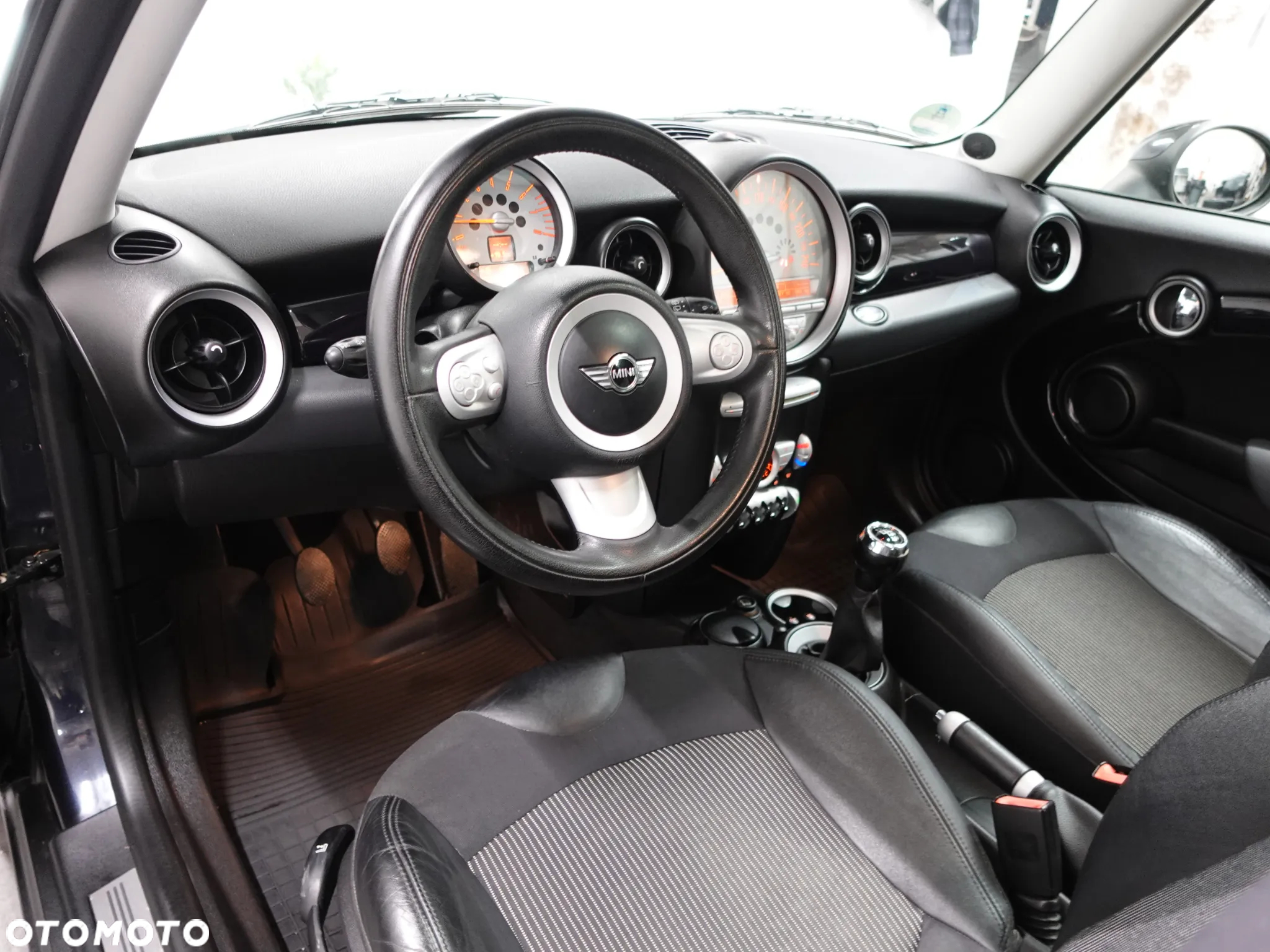 MINI Clubman Cooper - 21