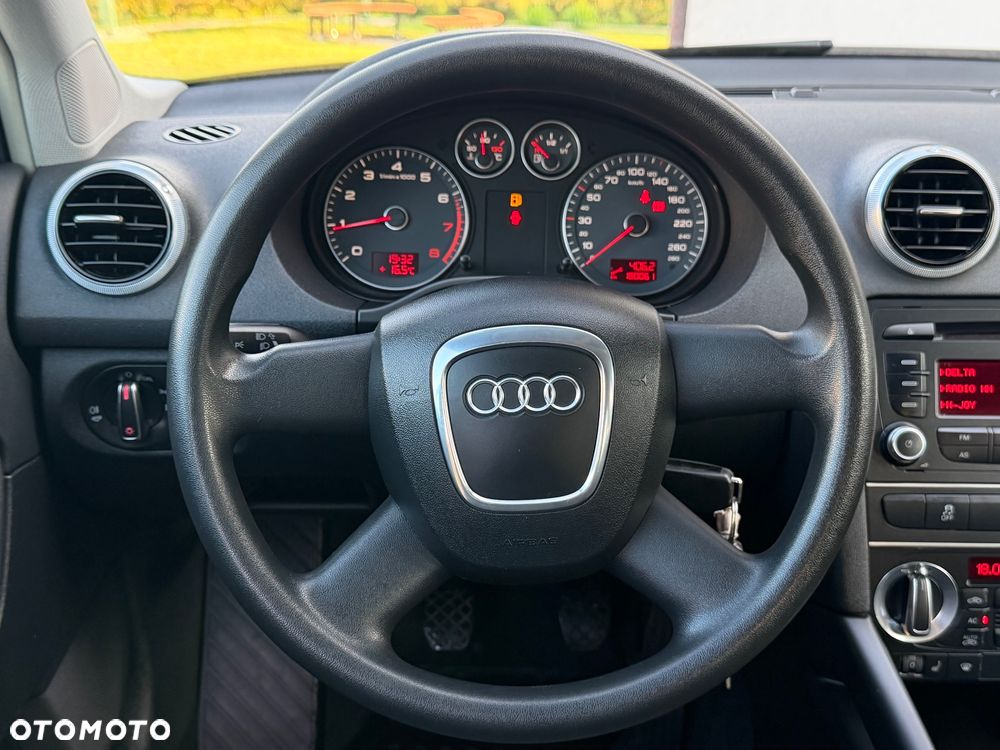 Audi A3 Sportback 1.6 Ambition - 19