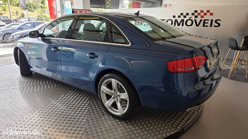 Audi A4 2.0 TDI multitronic - 23