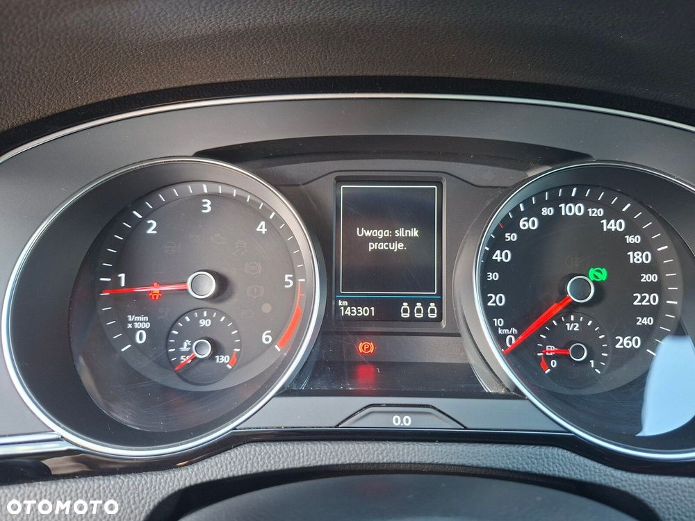 Volkswagen Passat - 20