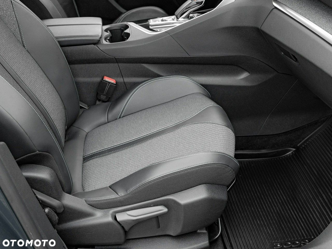 Peugeot 3008 1.6 PureTech Hybrid PHEV Allure Pack S&S EAT8 - 32