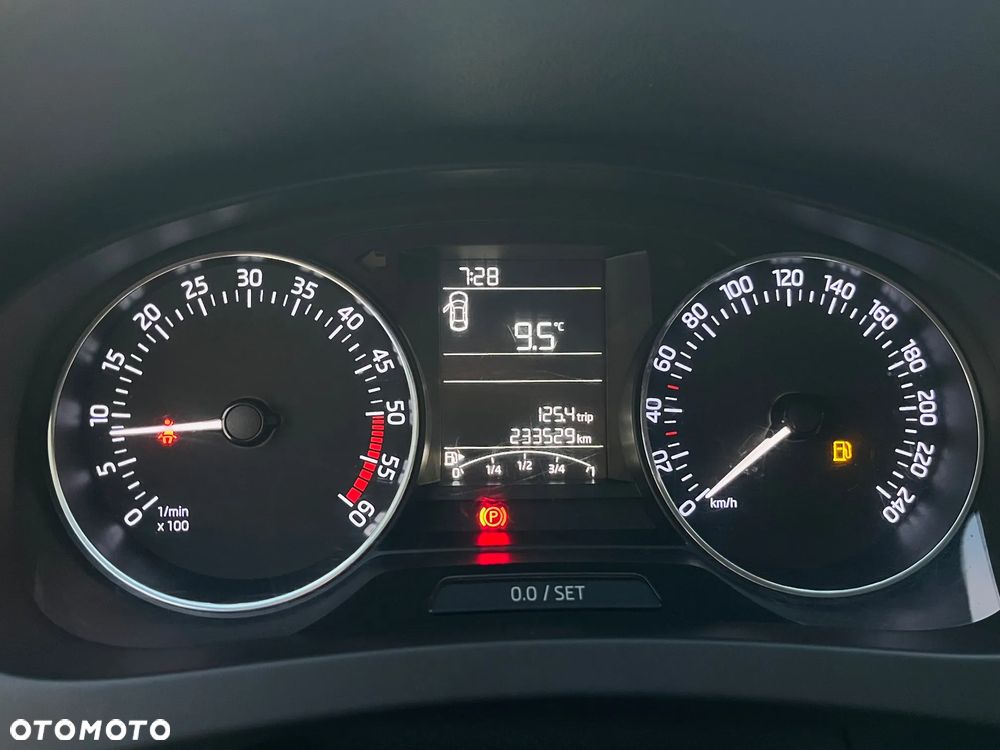 Skoda RAPID 1.4 TDI DPF Active - 9